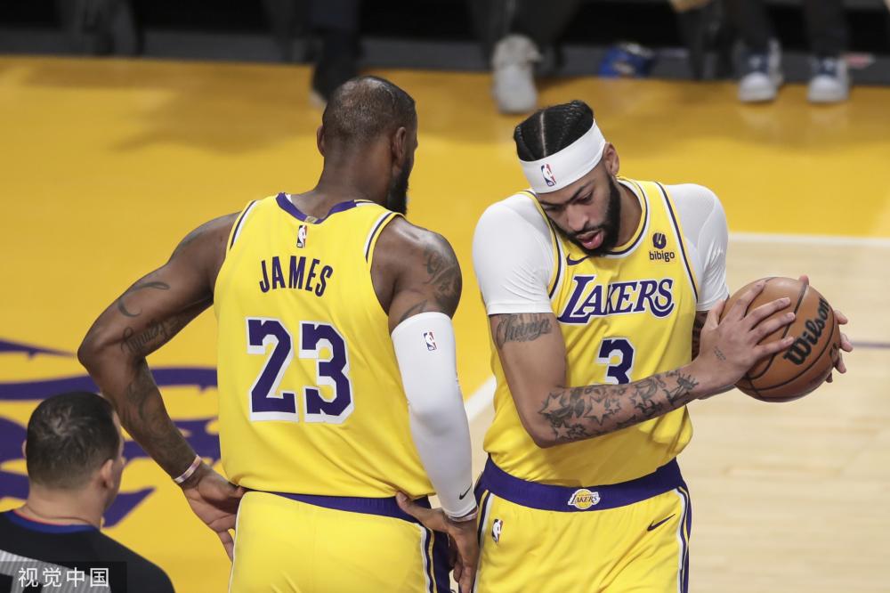 崭露头角 崭露头角